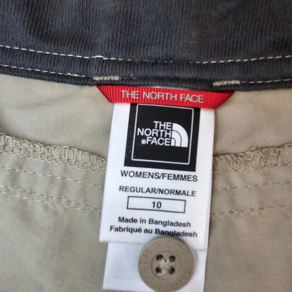 The North Face Cargo Shorts~size 10 - Picture 9 of 14